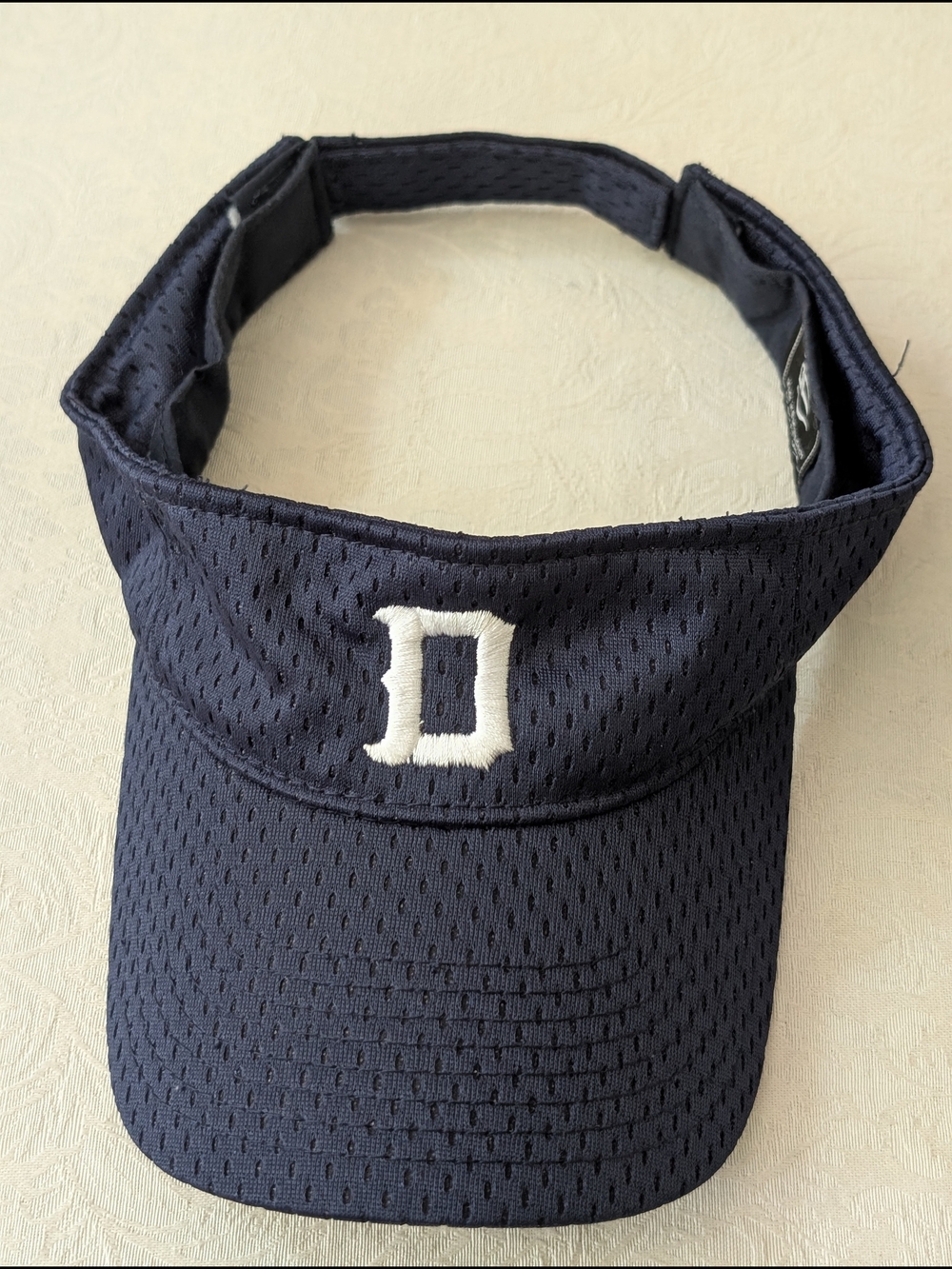 DC Navy Mesh Adjustable Golf Visor Unisex Adults One Size Fits Most Logo
